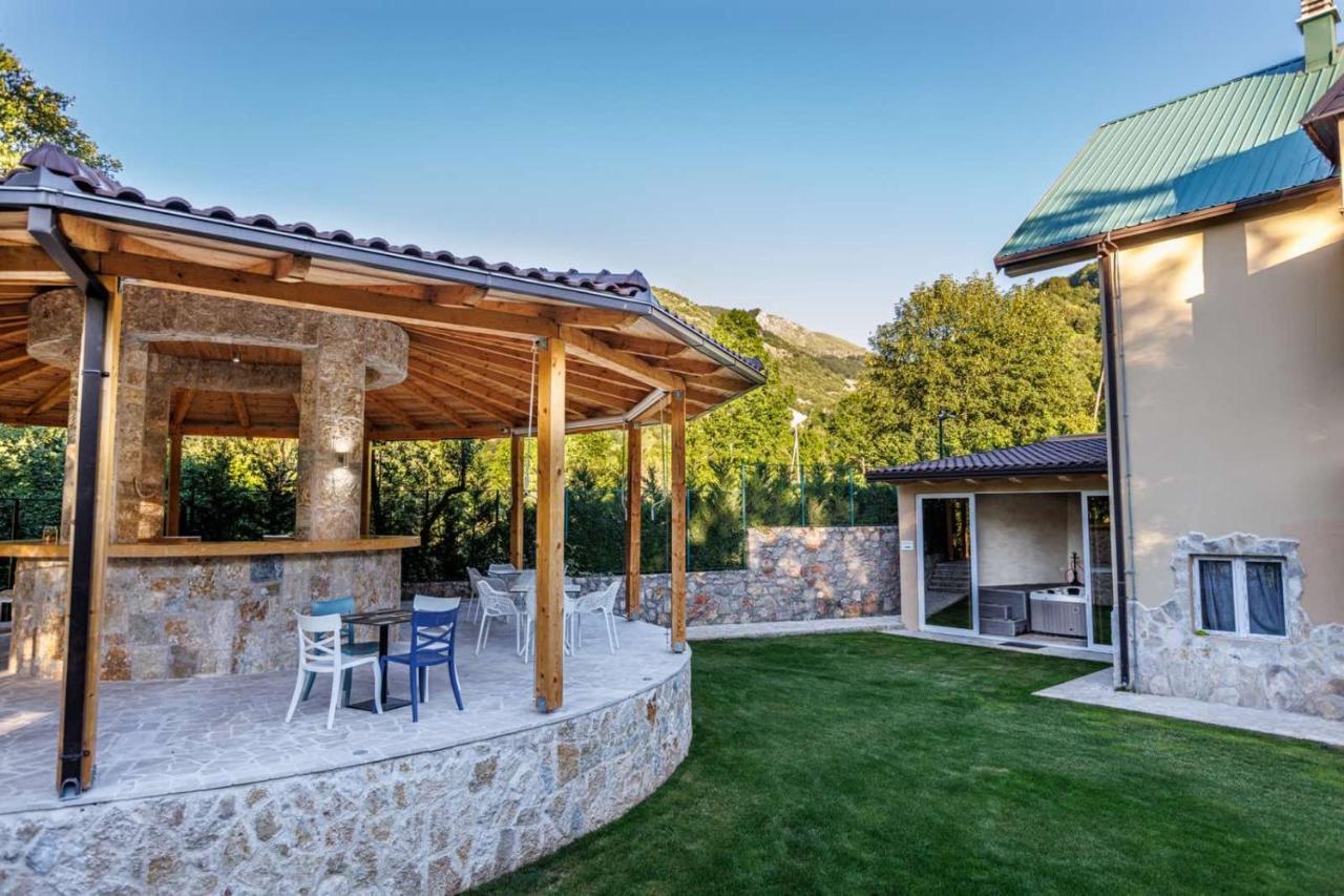 Family Spa Apartments Sunny&Shiny Savnik Exterior foto