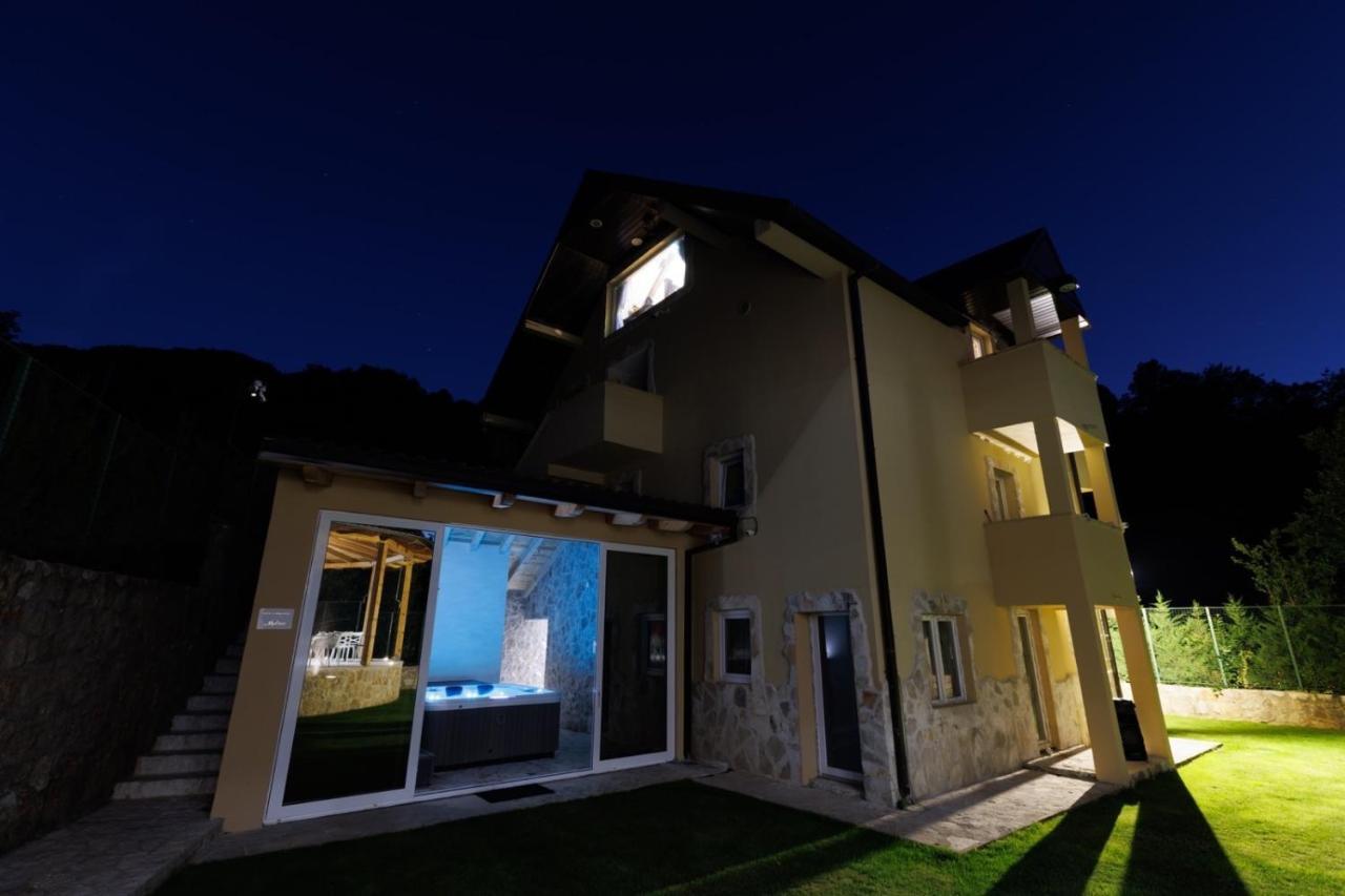 Family Spa Apartments Sunny&Shiny Savnik Exterior foto